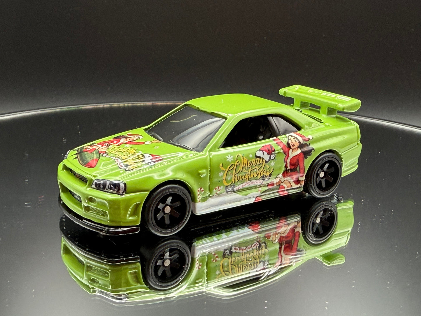 Custom Hot Wheels Nissan Skyline GT-R 34 - Holiday Special Edition (Metal Base) (Copy)